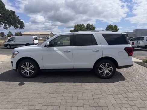 Used 2024 Ford Expedition Limited RWD image 5