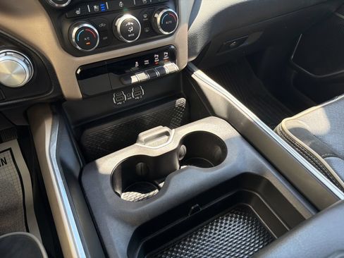 Used 2022 RAM 1500 Laramie AWD/4WD image 22