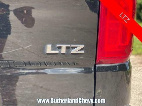 Used 2021 Chevrolet Silverado 1500 LTZ w/ LTZ Premium Package AWD/4WD image 12