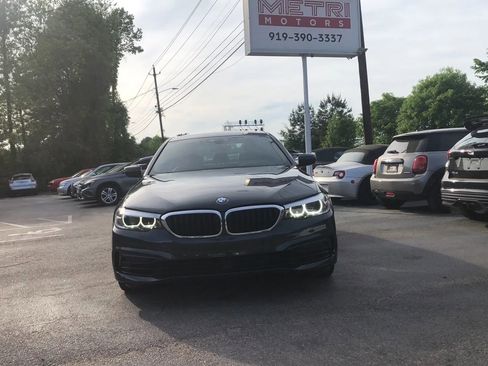 Used 2020 BMW 540i xDrive w/ Premium Package image 3