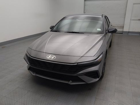 Used 2025 Hyundai Elantra Sport FWD image 15