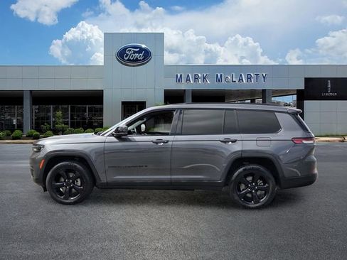 Used 2021 Jeep Grand Cherokee L Laredo RWD image 2