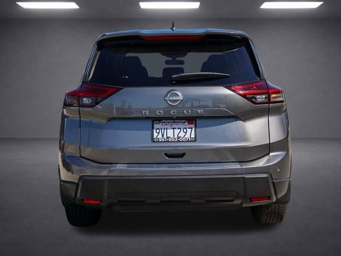 Used 2025 Nissan Rogue SV FWD image 5
