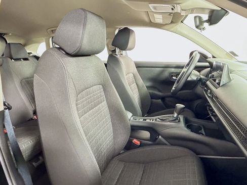 Certified 2023 Honda HR-V LX image 33