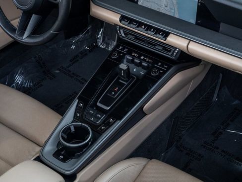 Used 2022 Porsche 911 Carrera image 21