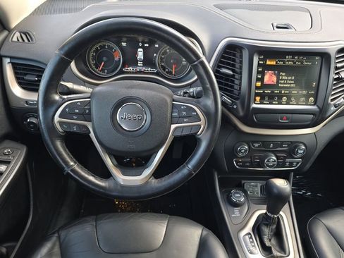 Used 2017 Jeep Cherokee Limited AWD/4WD image 13