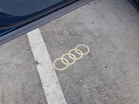 Used 2022 Audi Q7 3.0T Prestige image 30