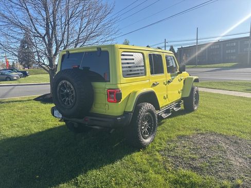 Used 2023 Jeep Wrangler Unlimited Rubicon 392 w/ Dual Top Group AWD/4WD image 8