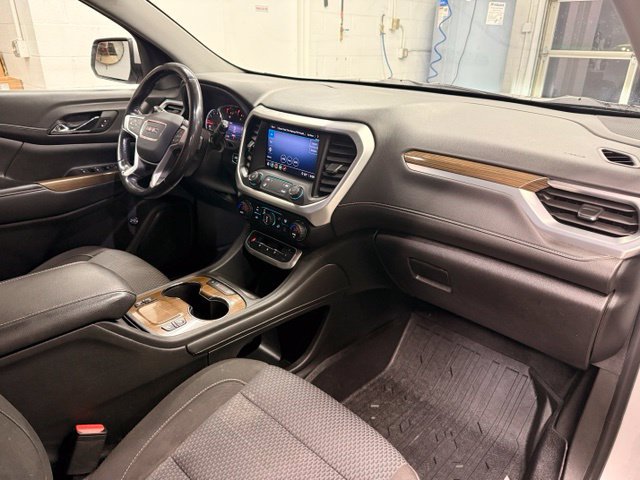 Used 2020 GMC Acadia SLE w/ Driver Convenience Package FWD image 24