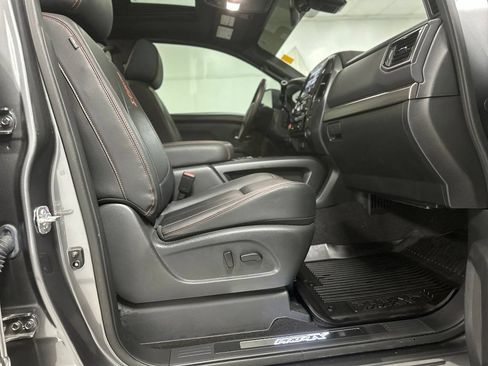 Used 2024 Nissan Titan PRO-4X w/ Pro-4x Convenience Package AWD/4WD image 26