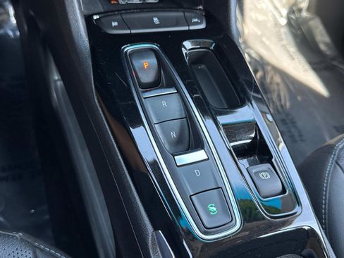 Used 2022 Chevrolet Bolt LT w/ Infotainment Package image 29