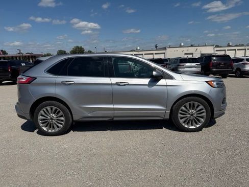 Used 2021 Ford Edge Titanium w/ Equipment Group 301A AWD/4WD image 3