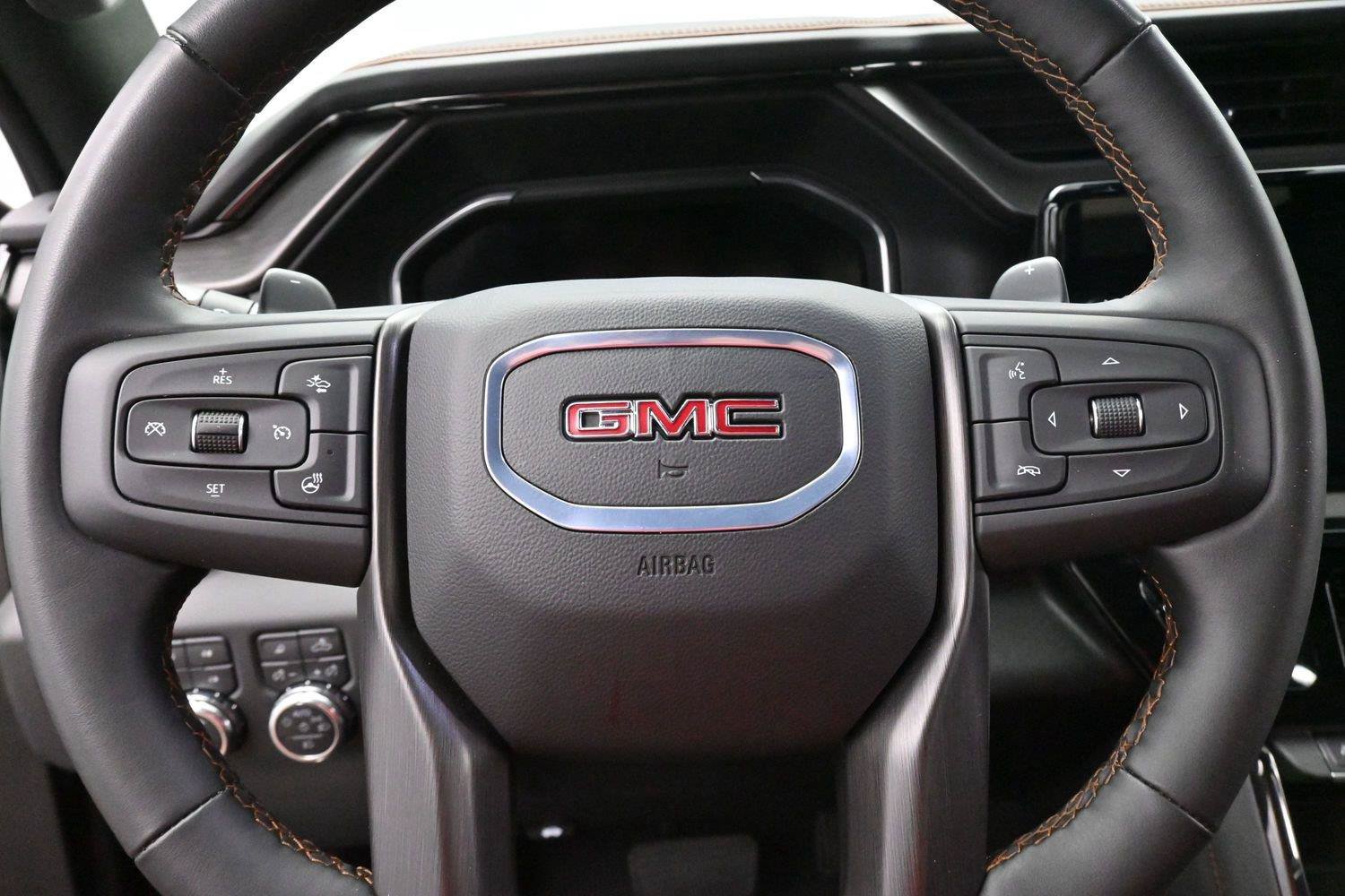 Used 2026 GMC Sierra 1500 AT4 w/ AT4 Premium Package AWD/4WD image 17