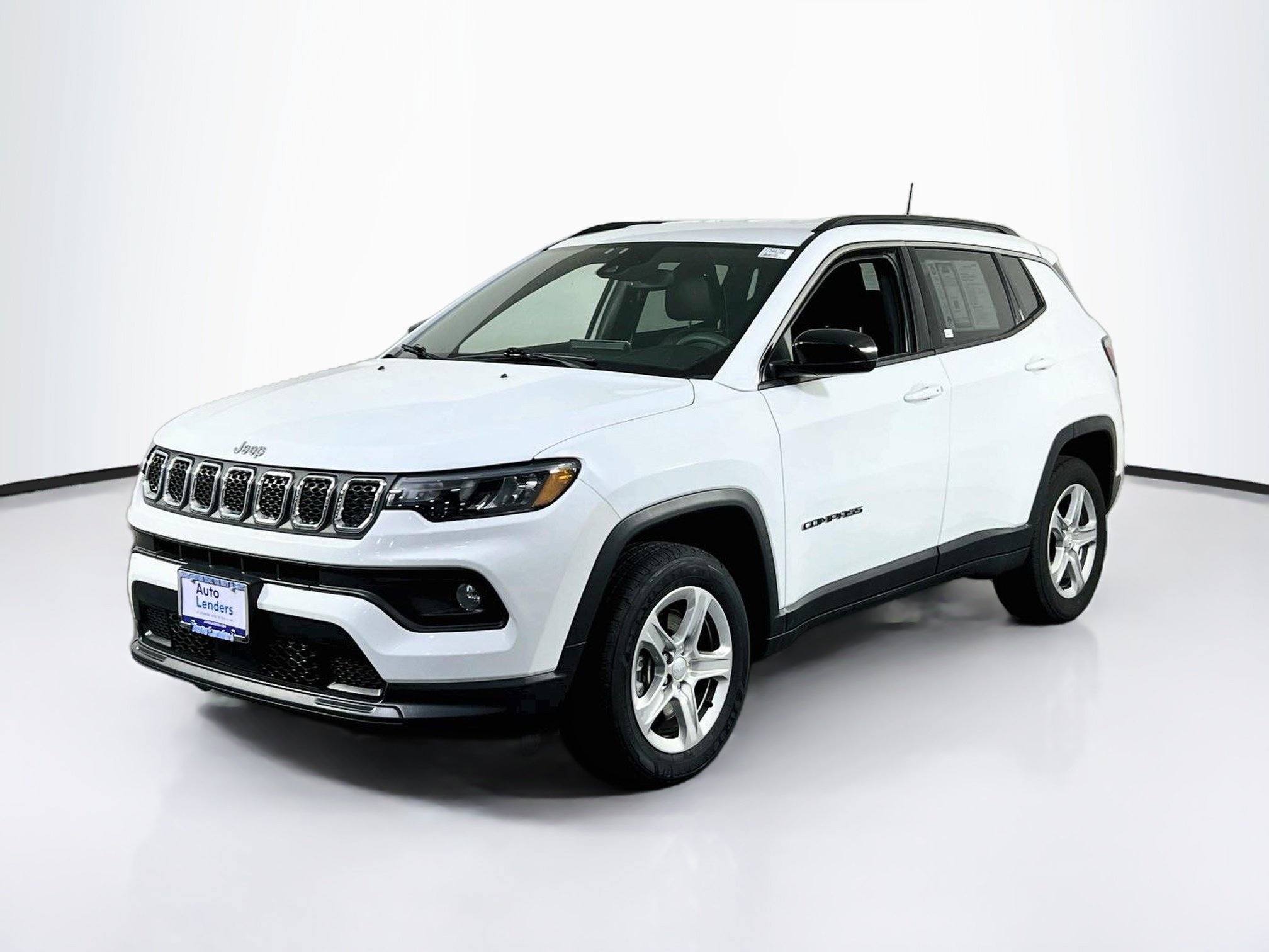 Used 2023 Jeep Compass Latitude w/ Convenience Group AWD/4WD image 1