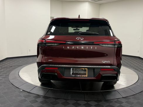Certified 2023 INFINITI QX60 Luxe w/ Performance Audio Package AWD/4WD image 6
