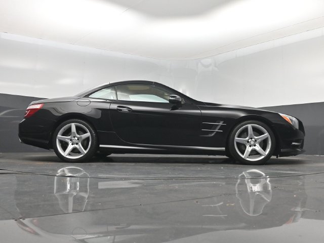 Used 2016 Mercedes-Benz SL 400 w/ Premium I Package image 16