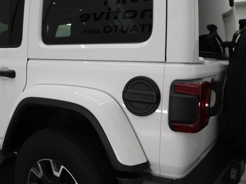 Used 2024 Jeep Wrangler Unlimited Sahara w/ Technology Group AWD/4WD image 29
