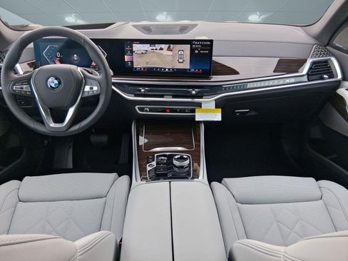 Used 2026 BMW X5 sDrive40i w/ Executive Package RWD image 14