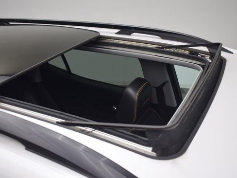 Used 2022 GMC Terrain AT4 w/ Infotainment Package II image 17