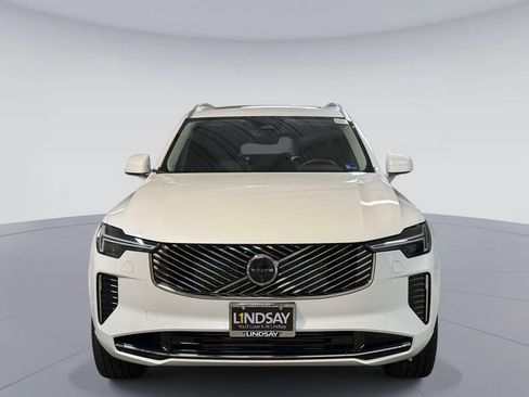 Certified 2025 Volvo XC90 T8 Plus w/ Protection Package Premier AWD/4WD image 8