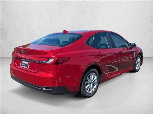Used 2025 Toyota Camry LE FWD image 5