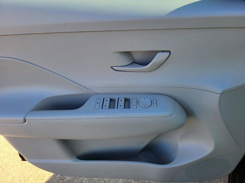 New 2026 Hyundai Kona SE FWD image 13