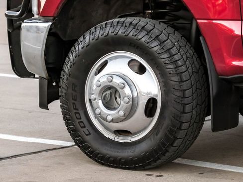 Used 2018 Ford F350 XLT w/ XLT Premium Package image 52