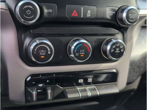 Used 2024 RAM 2500 Big Horn image 17