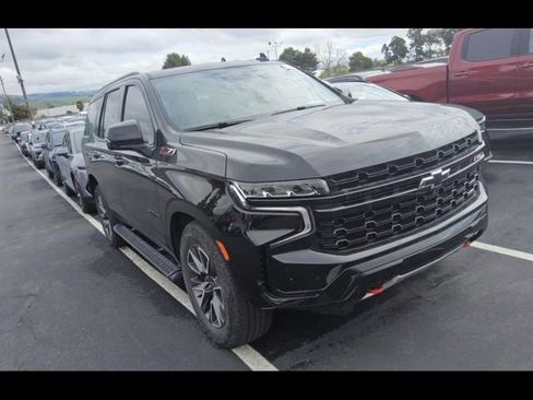 Used 2023 Chevrolet Tahoe Z71 w/ Z71 Off-Road Package image 2