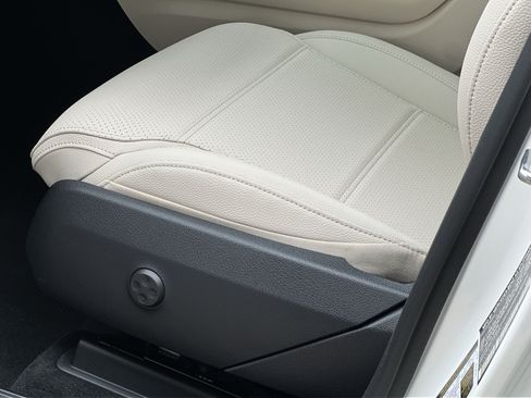 New 2026 Mercedes-Benz GLC 300 4MATIC image 21