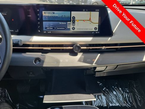 Used 2023 Nissan Ariya FWD image 14