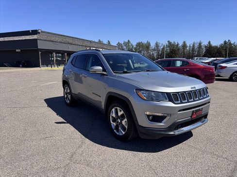 Used 2021 Jeep Compass Limited AWD/4WD image 2