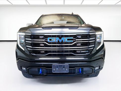 Used 2023 GMC Sierra 1500 AT4 AWD/4WD image 2