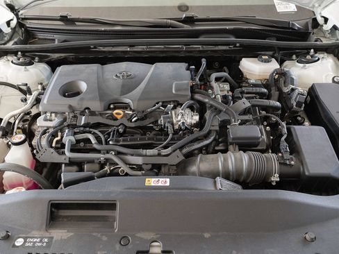Used 2025 Toyota Camry SE FWD image 16