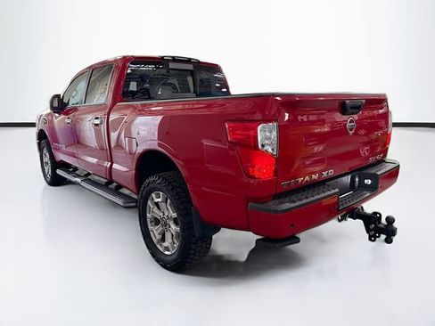 Used 2020 Nissan Titan SV w/ SV Convenience Package image 8