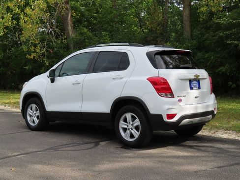 Certified 2022 Chevrolet Trax LT w/ LT Convenience Package AWD/4WD image 23