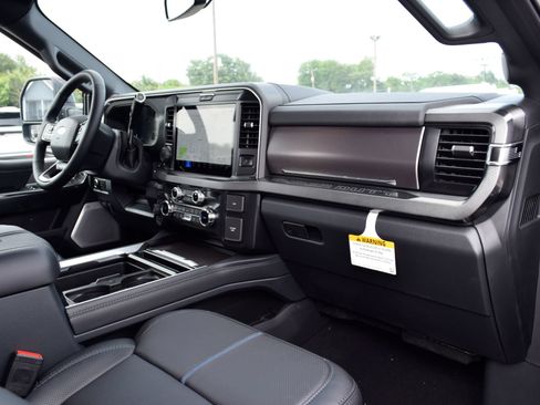 New 2026 Ford F250 Platinum AWD/4WD image 24