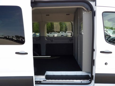 Used 2019 Ford Transit 150 XLT RWD image 25