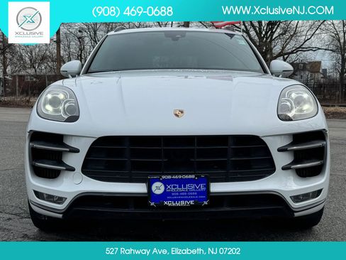 Used 2017 Porsche Macan Turbo image 6