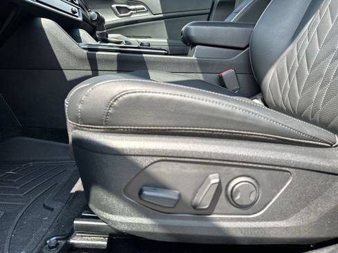 Used 2025 Kia Sportage X-Line AWD/4WD image 16