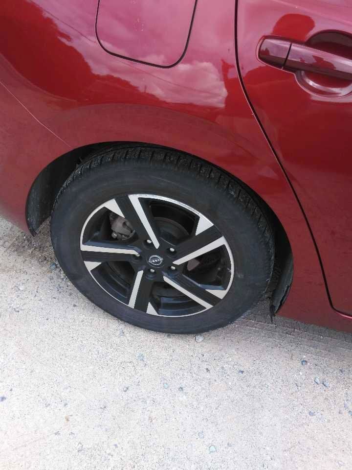 Used 2024 Nissan Sentra SV FWD image 9