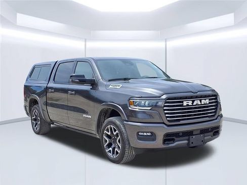 Used 2025 RAM 1500 Laramie w/ Laramie Southwest Edition AWD/4WD image 30