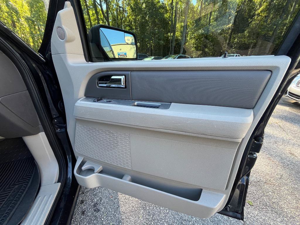 Used 2013 Ford Expedition XL w/ HD Trailer Tow Pkg AWD/4WD image 34