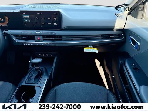 New 2026 Kia K4 LXS image 17