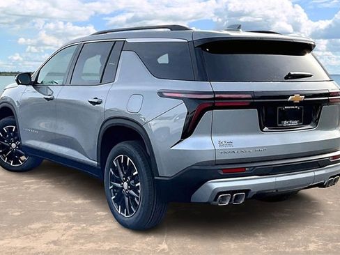 New 2026 Chevrolet Traverse LT w/ Sun and Wheel Package image 3
