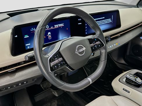 Used 2023 Nissan Ariya FWD image 18