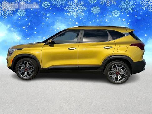 Used 2022 Kia Seltos SX w/ Sunroof Package image 3