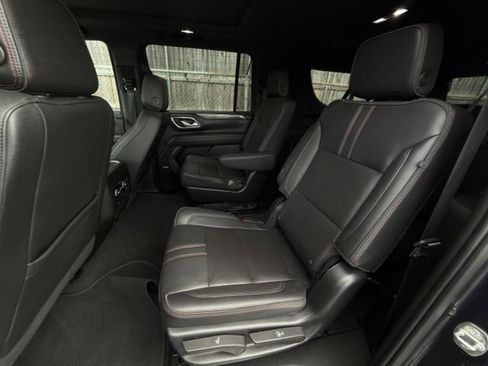 Used 2022 Chevrolet Suburban RST w/ Luxury Package RWD image 34