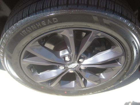 Used 2021 Dodge Charger SXT w/ Blacktop Package AWD/4WD image 9
