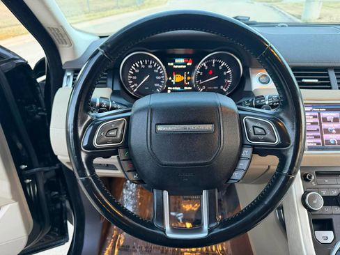 Used 2013 Land Rover Range Rover Evoque Pure Plus w/ Pure Plus Pkg image 12